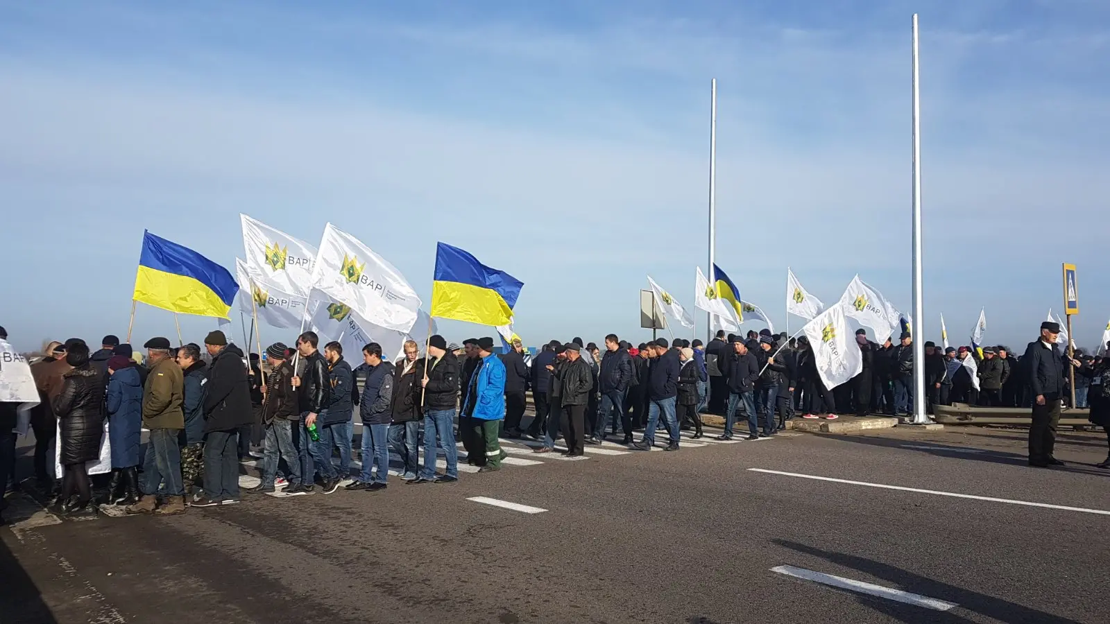 Аграрії вийшли на дороги у 7 областях України 