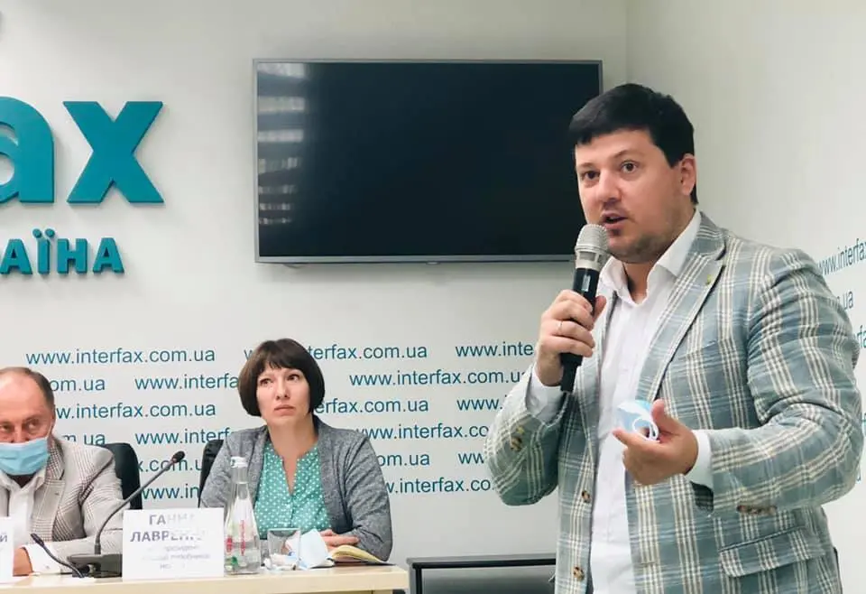 «Посилення контролю над епідеміологічною ситуацією у зв’язку з поширенням коронавірусу не повинно створювати ризики для роботи аграрної галузі»,  - Денис Марчук 