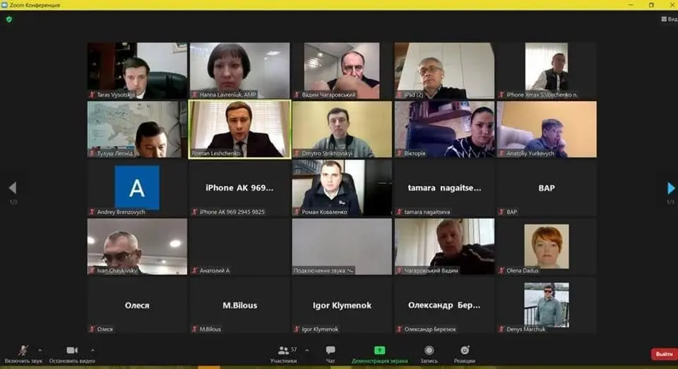 «Виробники, переробники молока та влада мають сісти за стіл переговорів та врегулювати ситуацію з ціноутворенням», — голова ВАР Андрій Дикун