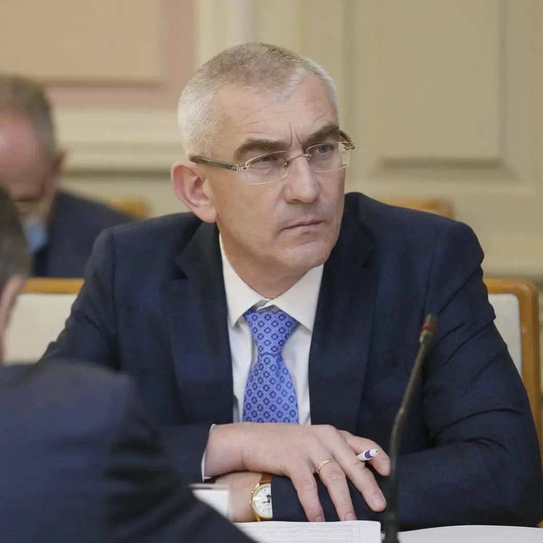 «Не ріжте гілку, на якій сидите!», - народний депутат Іван Чайківський звернувся до переробників молока 