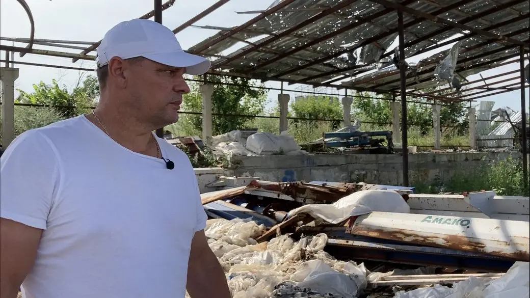 Розбиті склади, знищені зерно та техніка: учасник ВАР з Харківщини відновлює підприємство після окупації