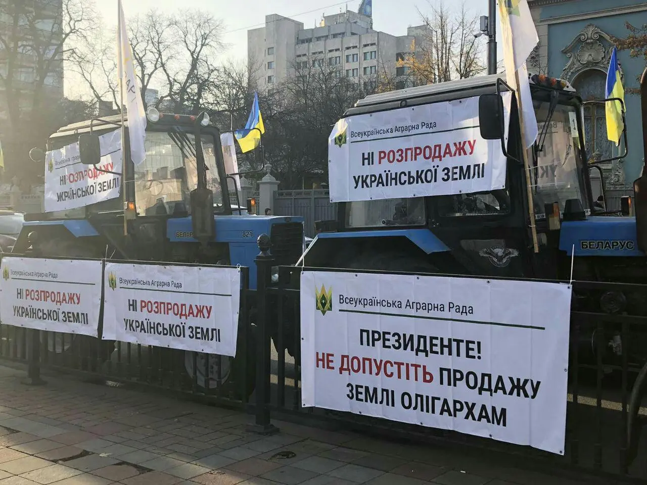 З тракторами під Раду: аграрії продовжують протест проти продажу землі олігархам